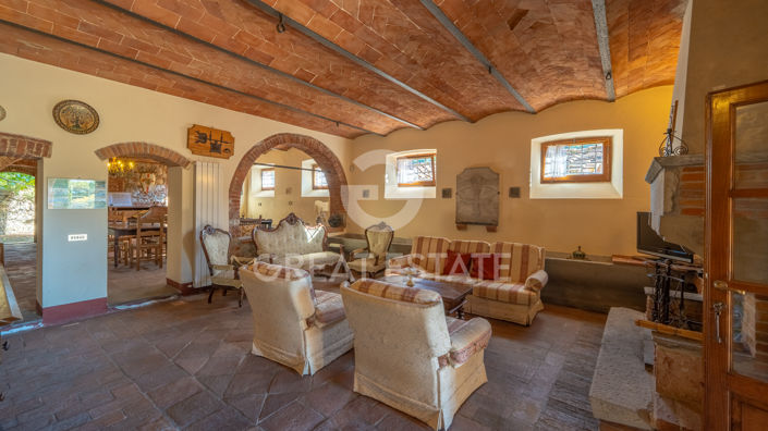 Image No.6-6 Bed Country House for sale