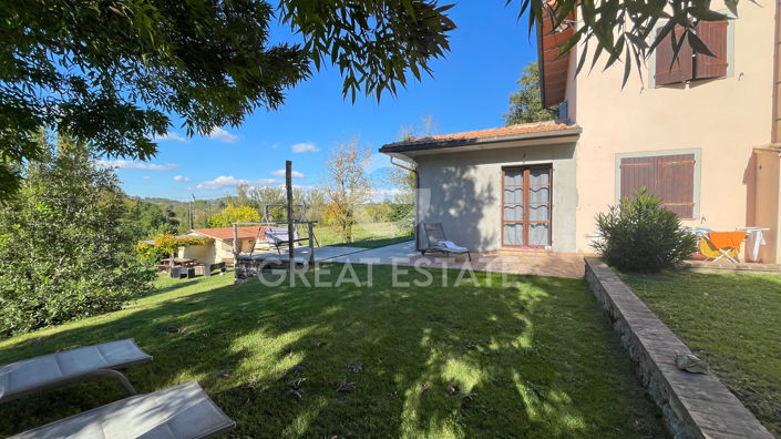 Image No.12-5 Bed Country House for sale