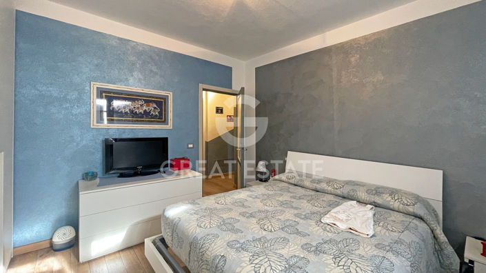 Image No.25-5 Bed Country House for sale