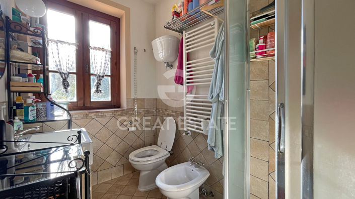 Image No.36-5 Bed Country House for sale