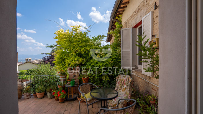 Image No.1-2 Bed Property for sale