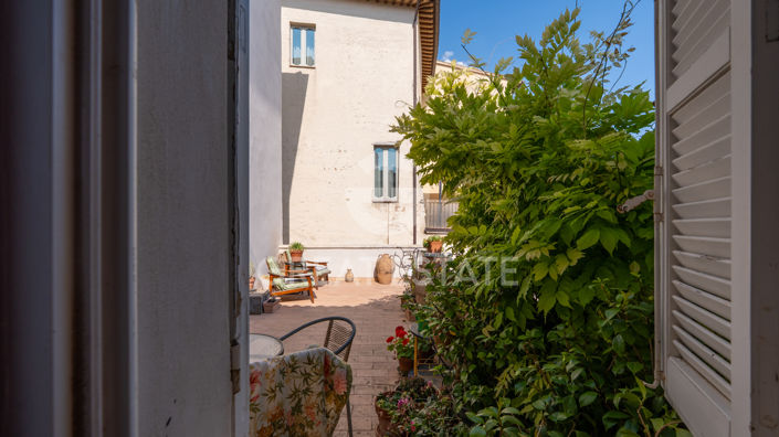 Image No.3-2 Bed Property for sale