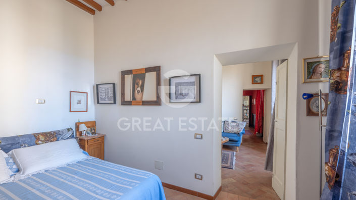 Image No.30-2 Bed Property for sale