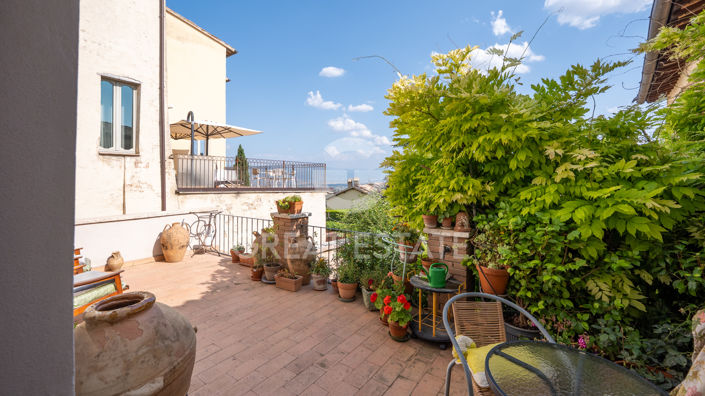 Image No.4-2 Bed Property for sale