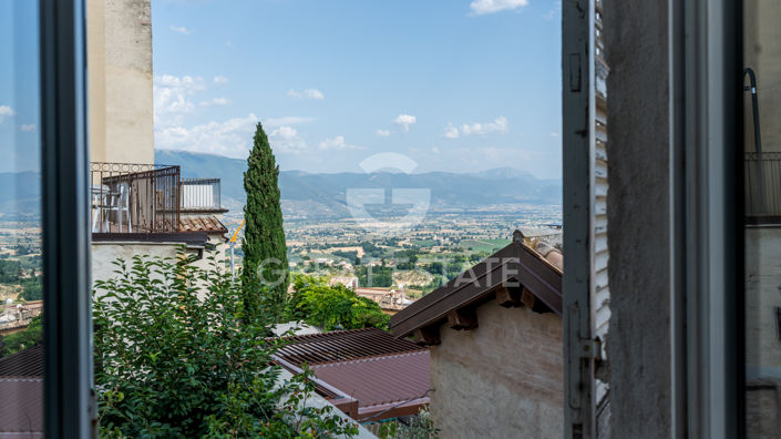 Image No.40-2 Bed Property for sale