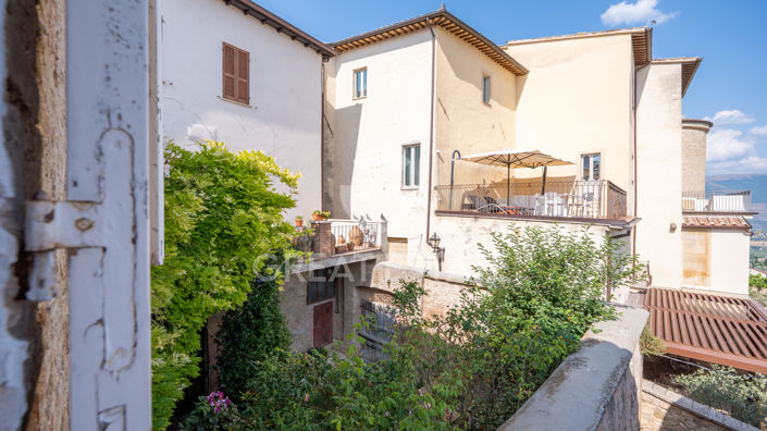 Image No.41-2 Bed Property for sale