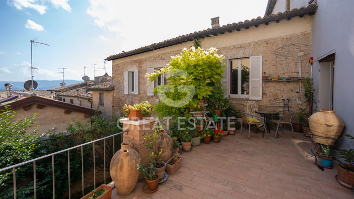 Image No.7-2 Bed Property for sale