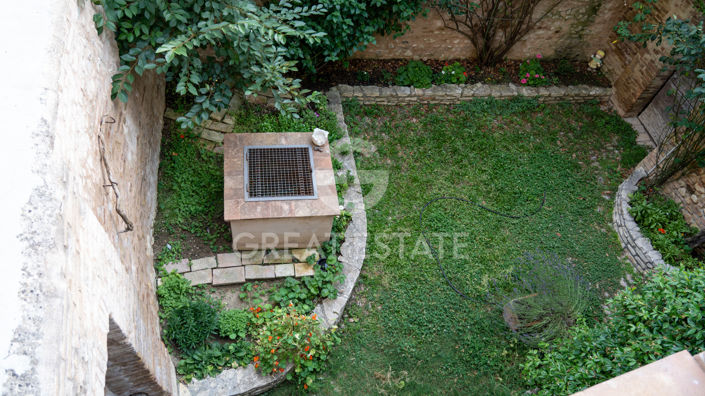 Image No.9-2 Bed Property for sale