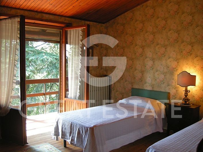 Image No.17-3 Bed Country House for sale