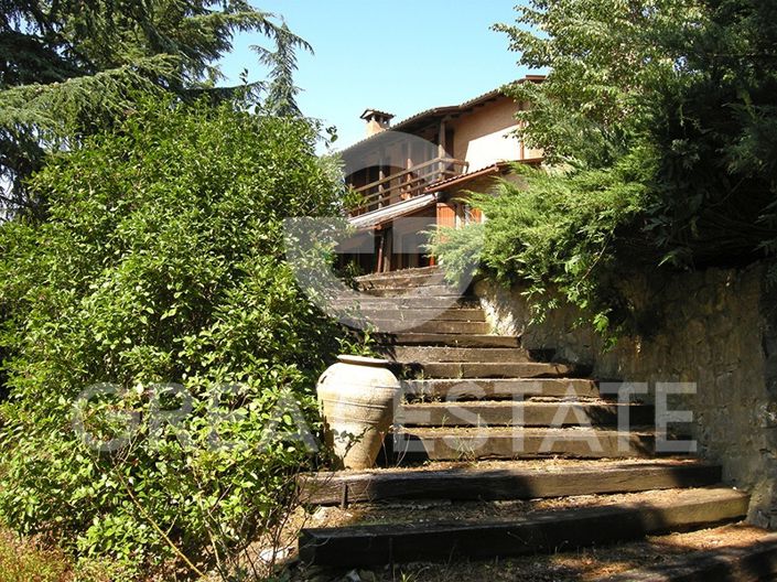 Image No.7-3 Bed Country House for sale