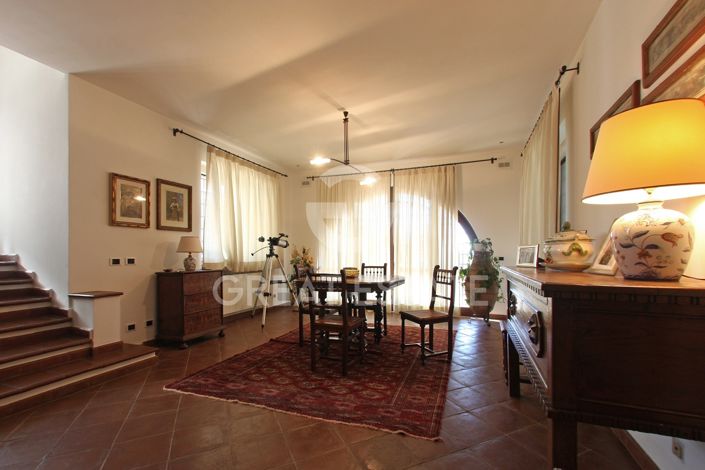 Image No.28-6 Bed Villa for sale