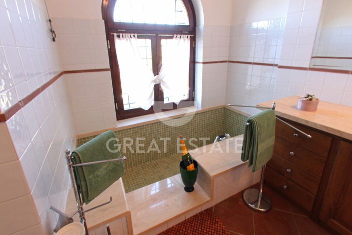 Image No.37-6 Bed Villa for sale