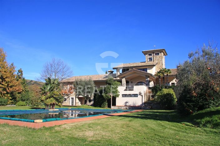 Image No.5-6 Bed Villa for sale