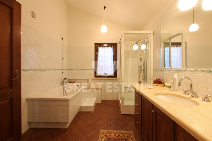 Image No.42-6 Bed Villa for sale