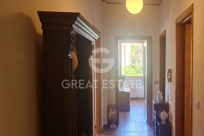 Image No.13-2 Bed Property for sale