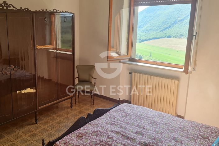 Image No.15-2 Bed Property for sale