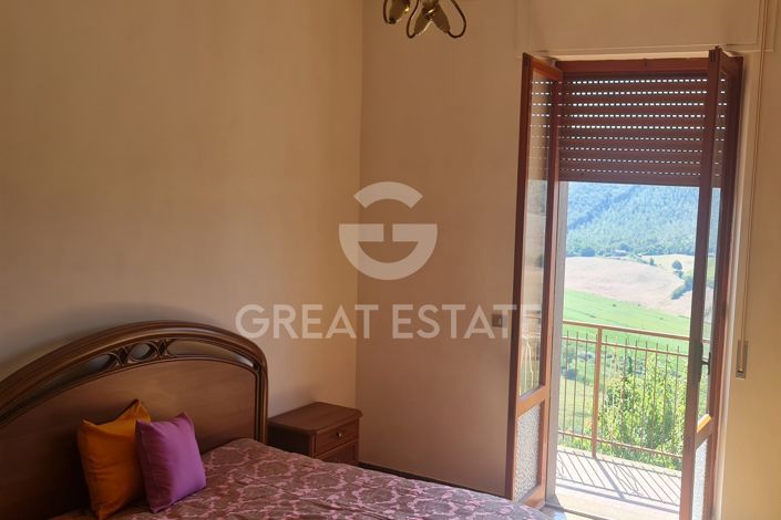 Image No.17-2 Bed Property for sale