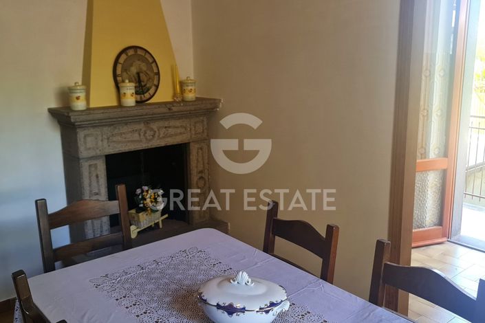 Image No.20-2 Bed Property for sale