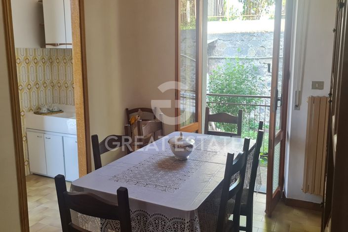 Image No.6-2 Bed Property for sale