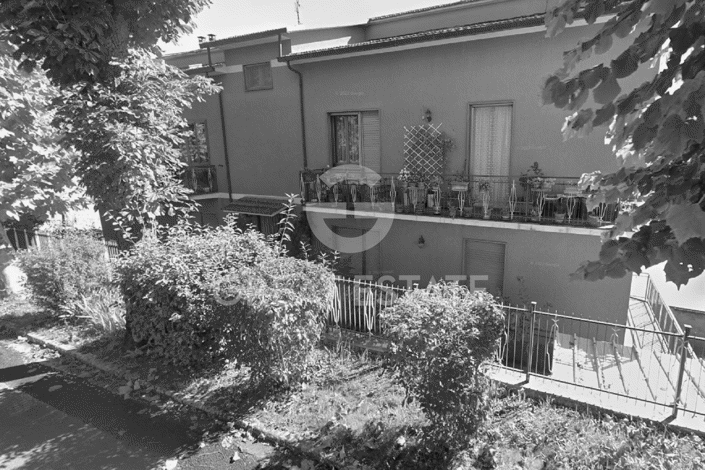 Image No.8-2 Bed Property for sale