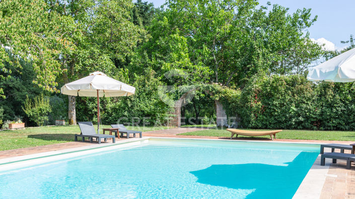 Image No.19-6 Bed Country House for sale