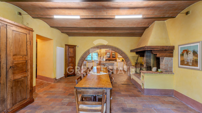 Image No.37-6 Bed Country House for sale