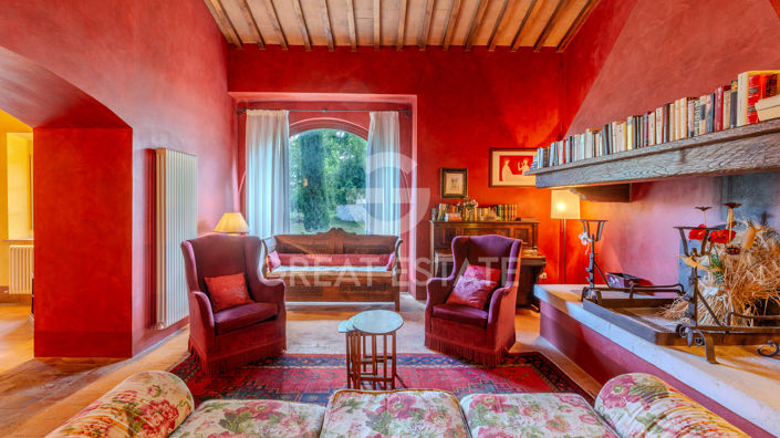 Image No.6-6 Bed Country House for sale