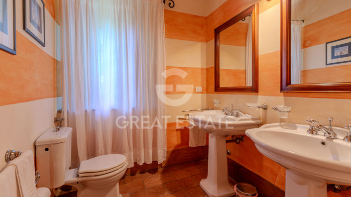 Image No.51-6 Bed Country House for sale