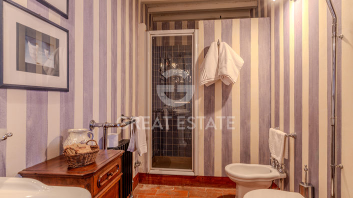 Image No.61-6 Bed Country House for sale