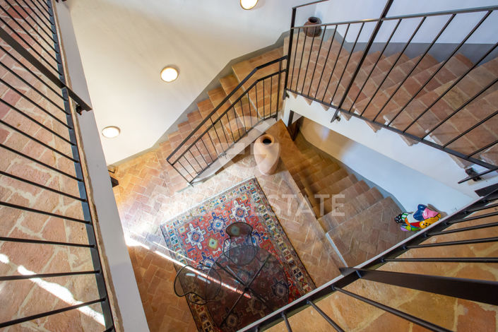 Image No.40-7 Bed Country House for sale