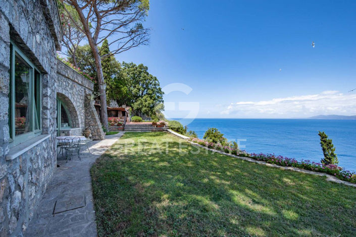 Image No.1-Villa de 4 chambres à vendre à Monte Argentario