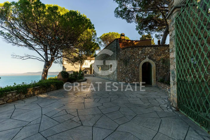 Image No.3-4 Bed Villa for sale