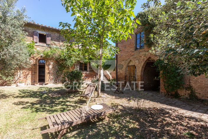 Image No.12-7 Bed Country House for sale