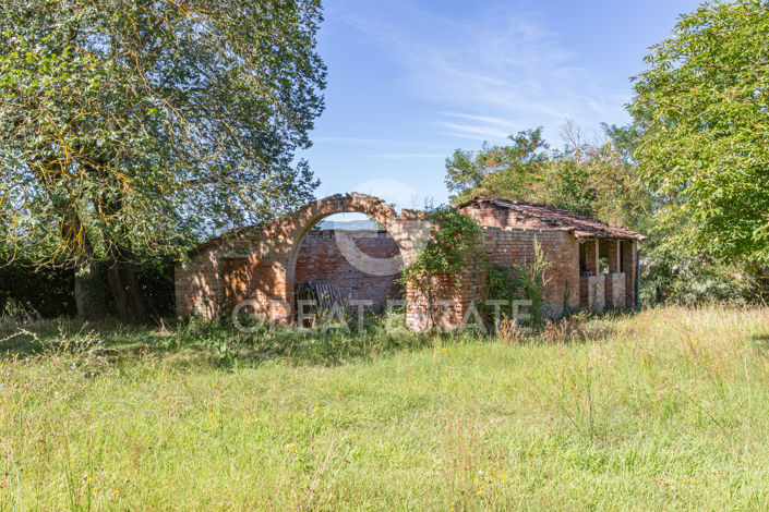 Image No.19-7 Bed Country House for sale