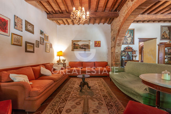 Image No.33-7 Bed Country House for sale