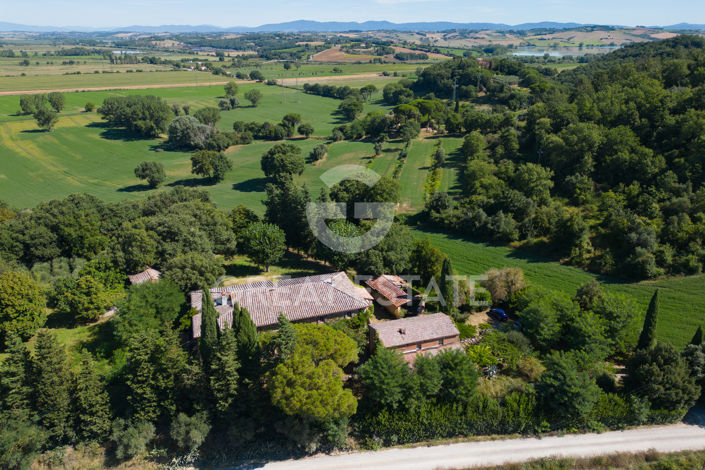 Image No.5-7 Bed Country House for sale