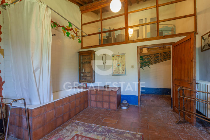 Image No.53-7 Bed Country House for sale