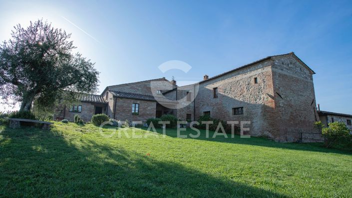 Image No.16-6 Bed Country House for sale