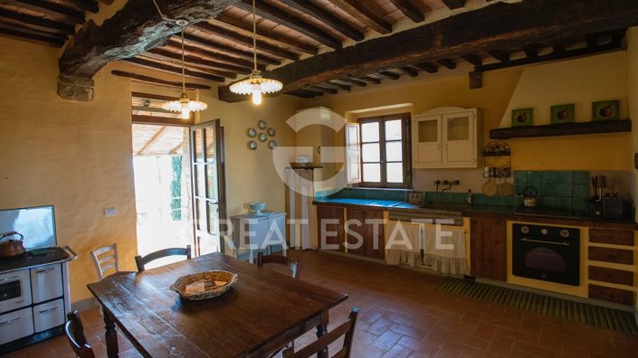 Image No.2-6 Bed Country House for sale