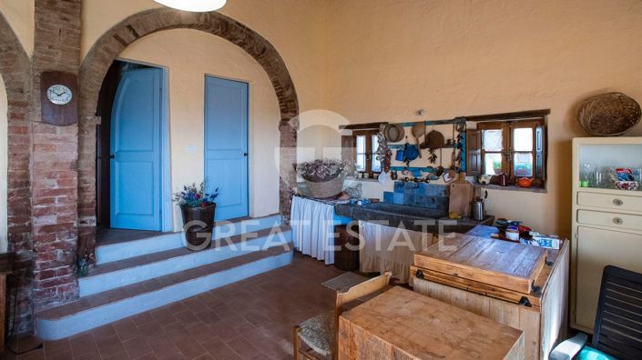 Image No.6-6 Bed Country House for sale