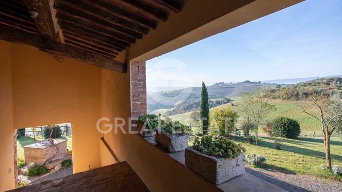 Image No.8-6 Bed Country House for sale