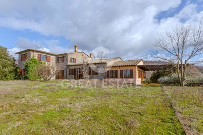 Maison de campagne de 7 chambres à vendre à Ficulle