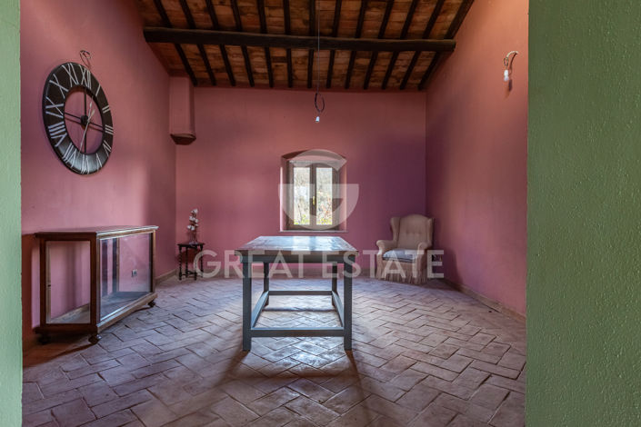 Image No.18-7 Bed Country House for sale