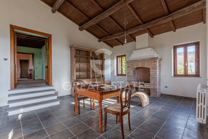 Image No.3-7 Bed Country House for sale