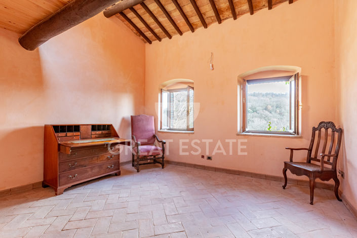 Image No.22-7 Bed Country House for sale