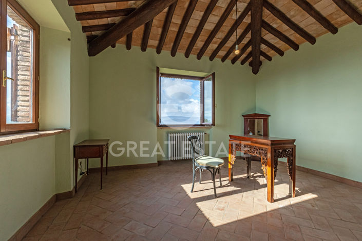 Image No.26-7 Bed Country House for sale