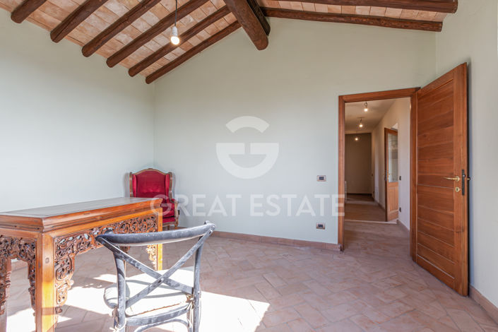 Image No.27-7 Bed Country House for sale