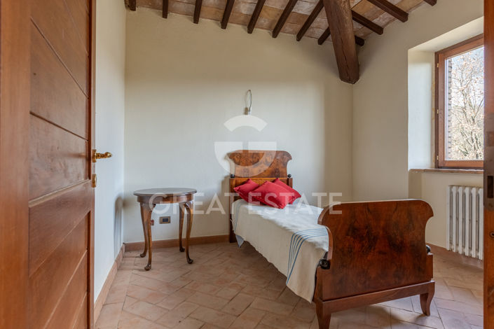 Image No.30-7 Bed Country House for sale