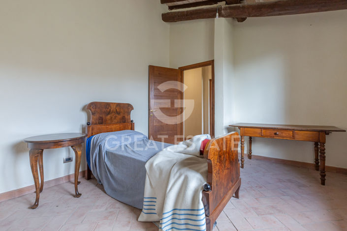 Image No.31-7 Bed Country House for sale