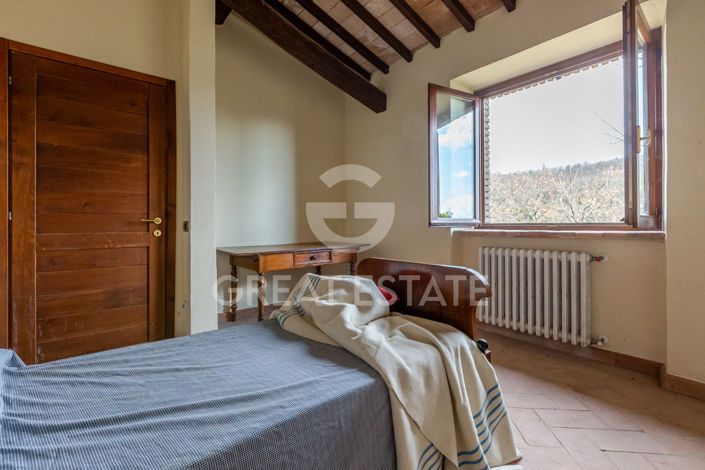 Image No.32-7 Bed Country House for sale